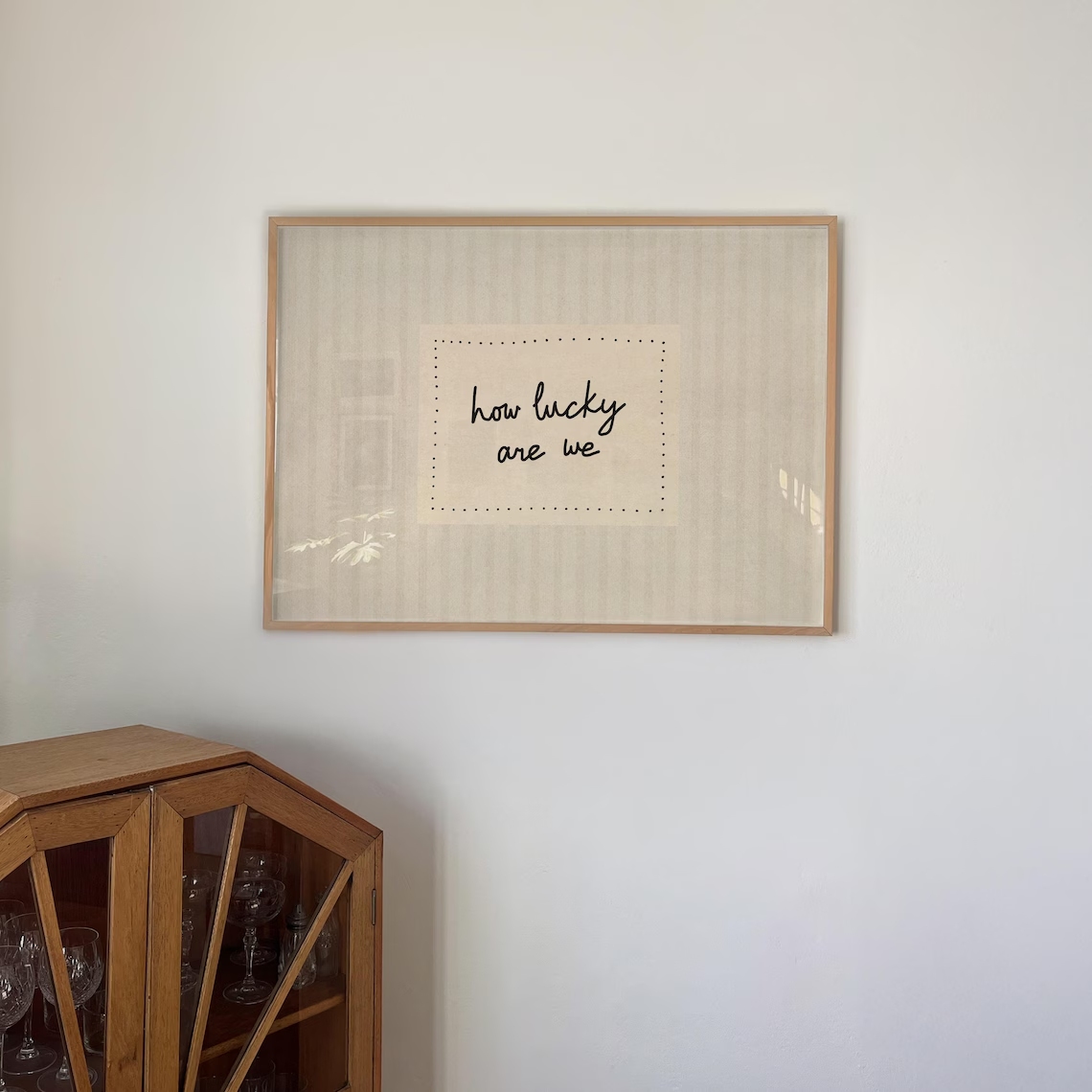 Modern,Minimalist How Lucky Ar - огляд і ціна Interior Design Room