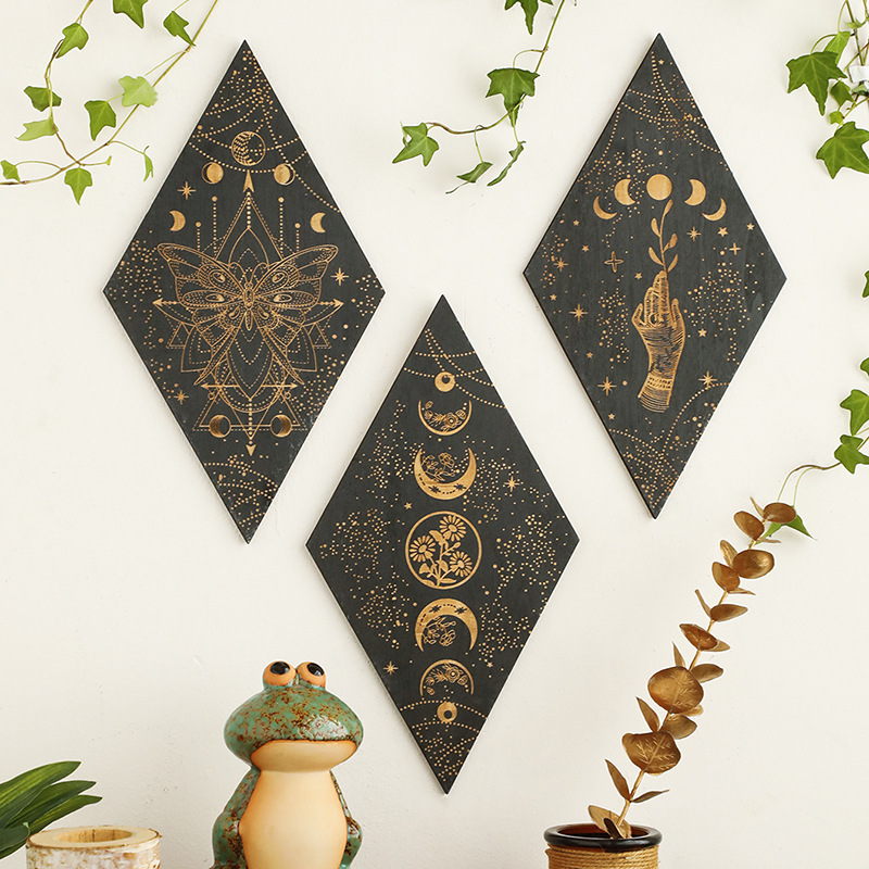 Geometric Carved Wooden Triang - огляд і ціна Geometric Shelf Triangle
